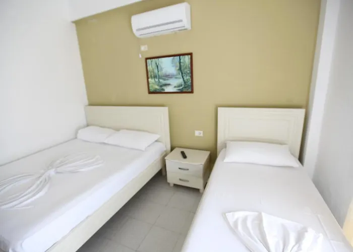 Malvina Hotel Golem (Tirana)