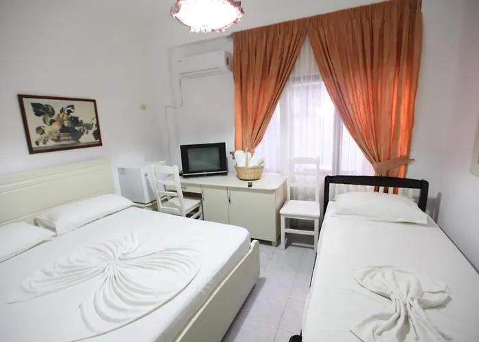 Malvina Golem (Tirana)