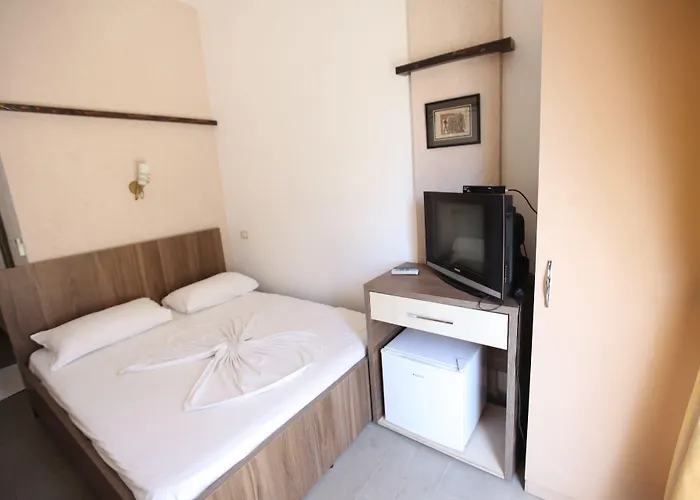 Hotel Malvina Golem (Tirana)